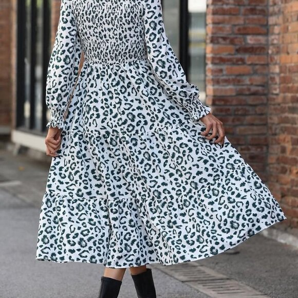 Black and White Elastic Waist Midi Summer Dress - Picture 2 of 9